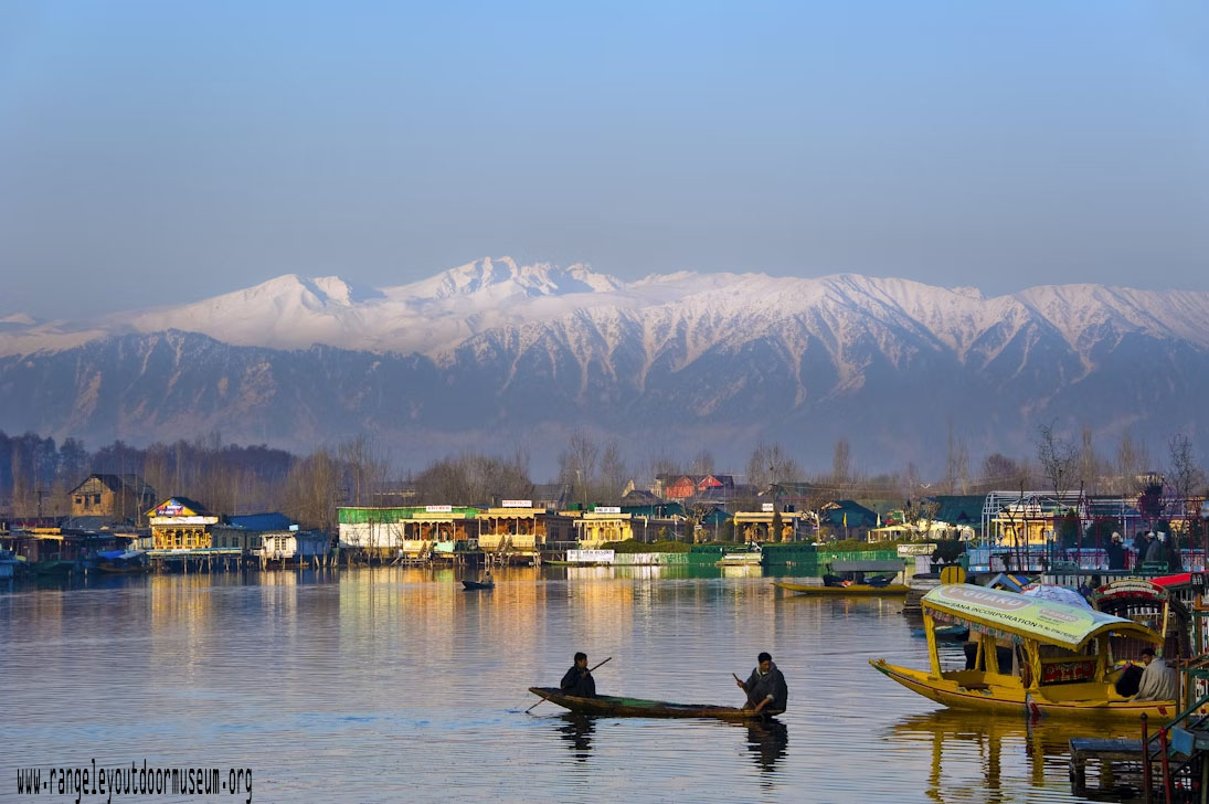 Liburan Romantis di Kashmir: Destinasi Impian Pasangan